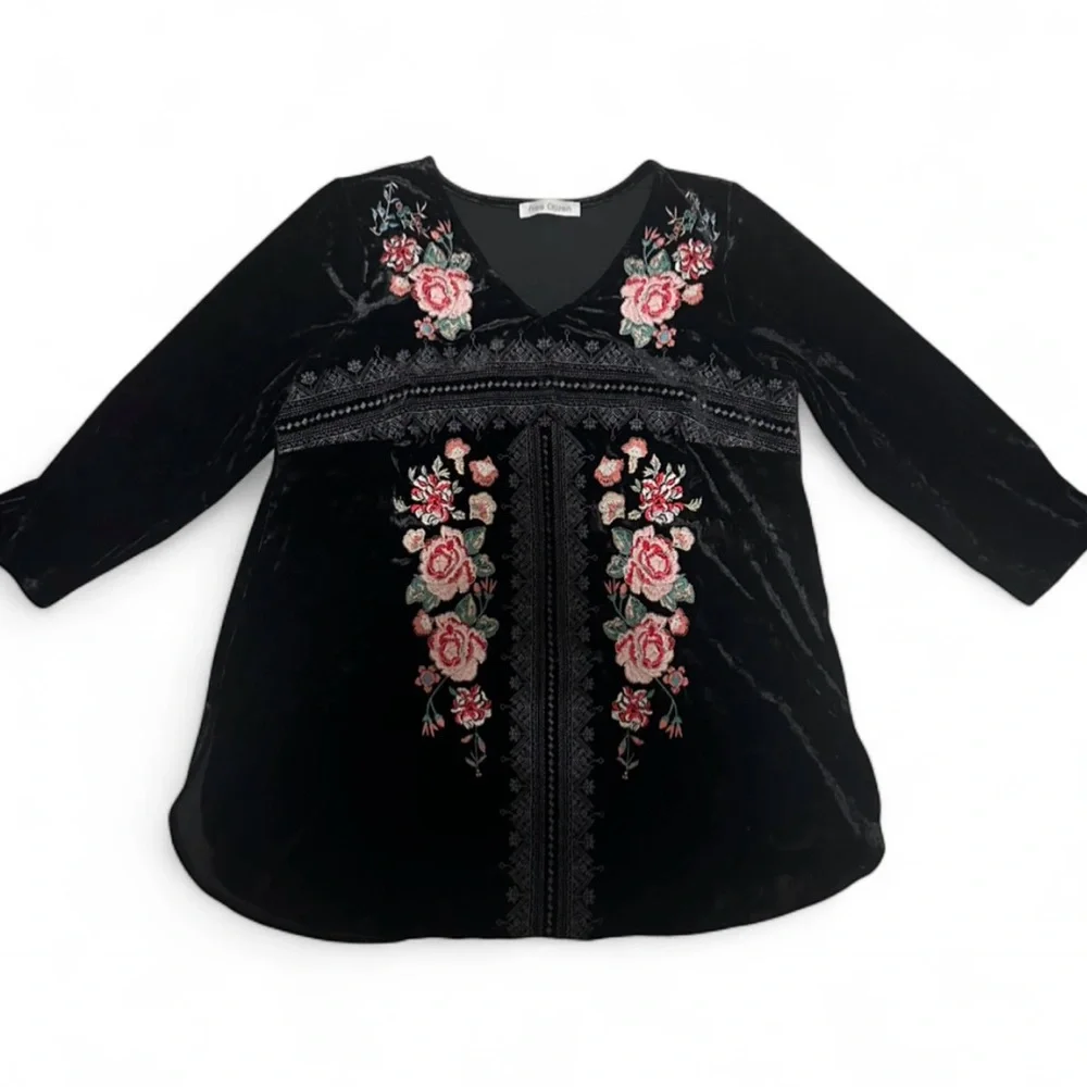 Free People Free Citizen Black Velvet Floral Embroidered Boho Top Women’s Small
